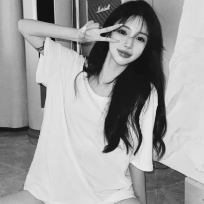 黑白头像美女图片