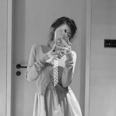 黑白头像美女图片