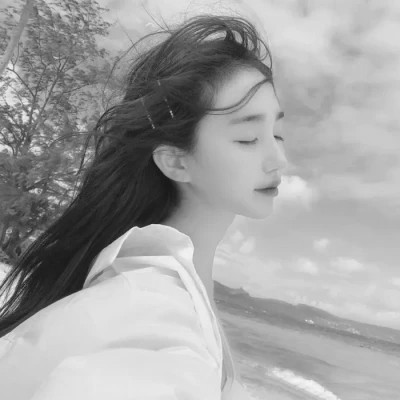 黑白头像美女图片