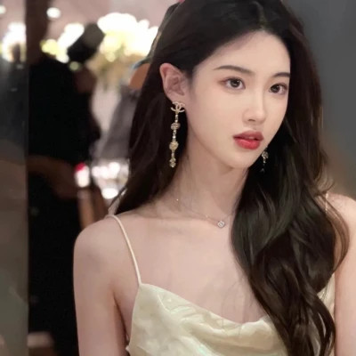 女生高清微信头像图片2025年
