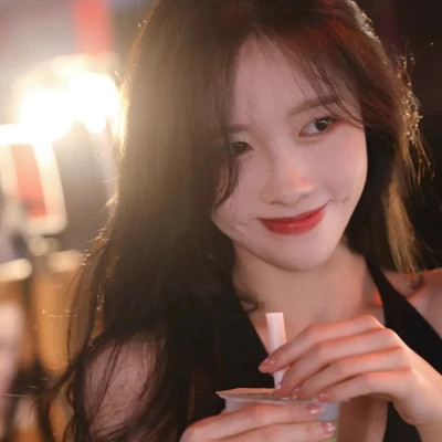 女生高清微信头像图片2025年