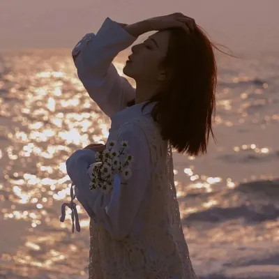 女生高清微信头像图片2025年