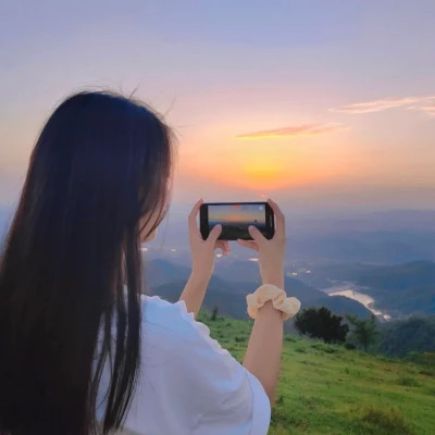 女生高清微信头像图片2025年