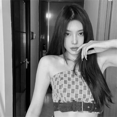 美女头像黑白图片气质