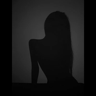 美女头像黑白图片气质