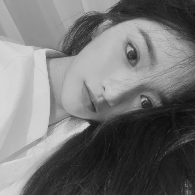 美女头像黑白图片气质