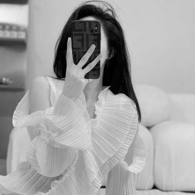 美女头像黑白图片气质