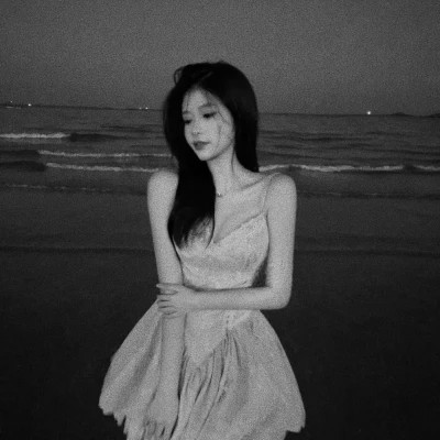 美女头像黑白图片气质