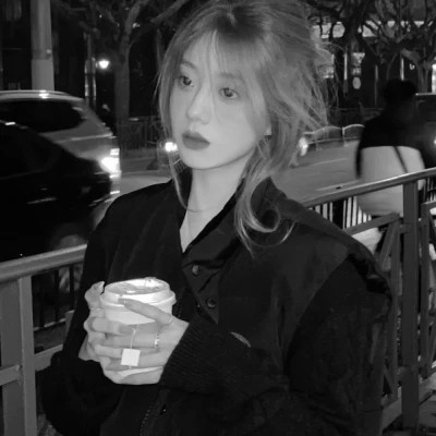 美女头像黑白图片气质
