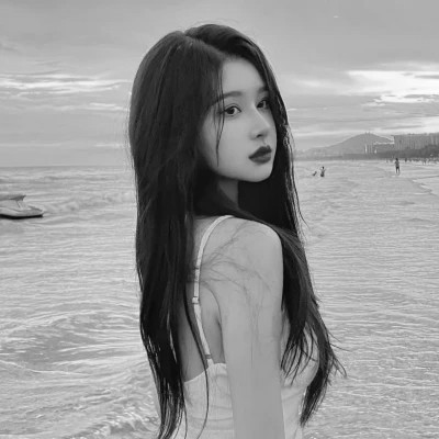 美女头像黑白图片气质