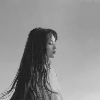 美女头像黑白图片气质