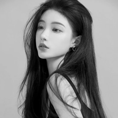 美女头像黑白图片气质