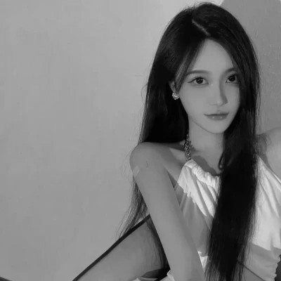 美女头像黑白图片气质