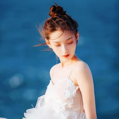 头像2025最火好看女生