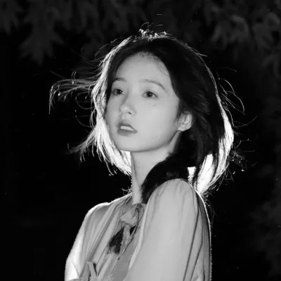 qq头像美女头像黑白