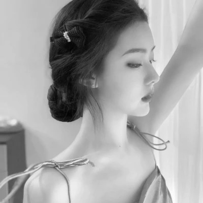 qq头像美女头像黑白