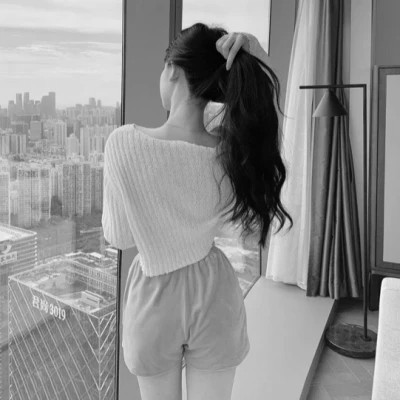 qq头像美女头像黑白