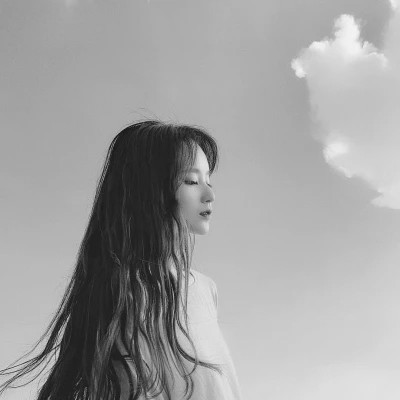 qq头像美女头像黑白