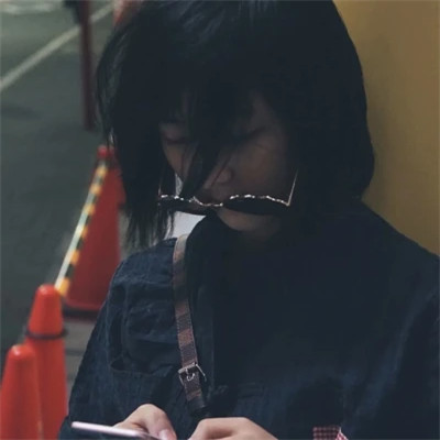 个性微信头像女生2025最火