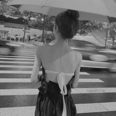 黑白现代美女头像