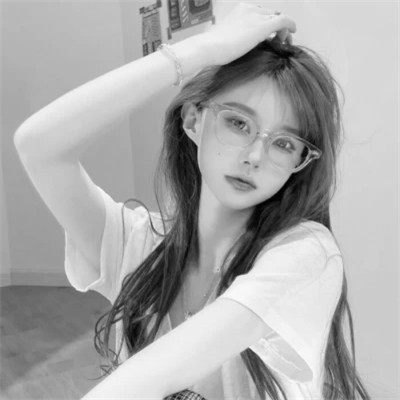 黑白现代美女头像