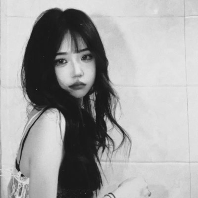 黑白现代美女头像