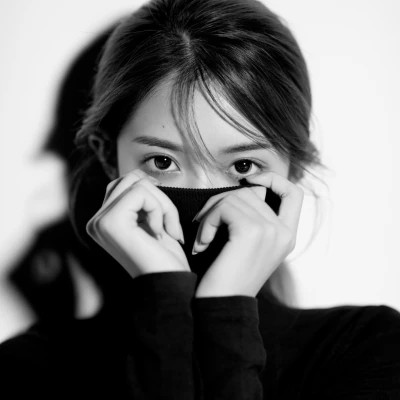 黑白现代美女头像