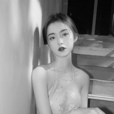 黑白现代美女头像