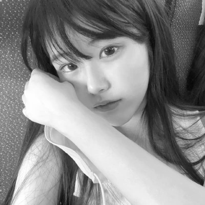 黑白现代美女头像