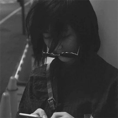 黑白现代美女头像