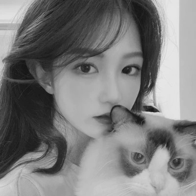 黑白现代美女头像