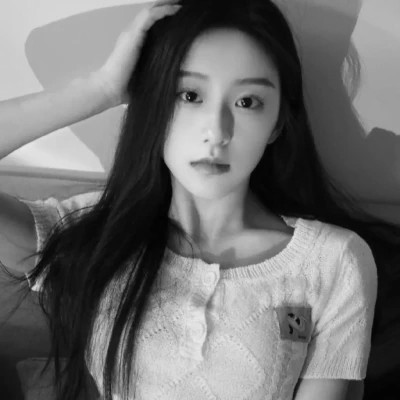 黑白现代美女头像
