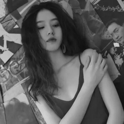 黑白现代美女头像