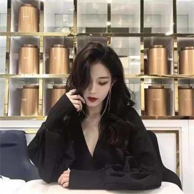 2025新款好看有气质的女生头像