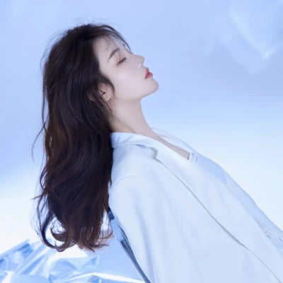 2025新款好看有气质的女生头像