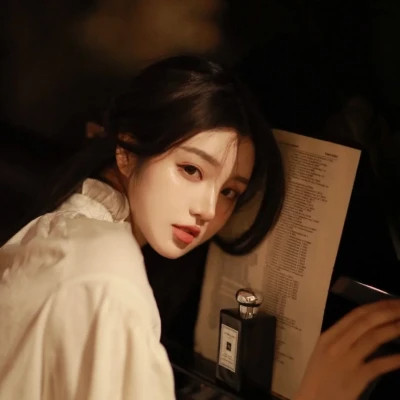 2025新款好看有气质的女生头像