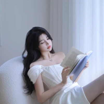 2025新款好看有气质的女生头像