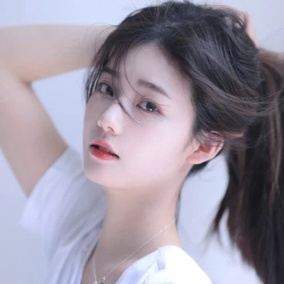 2025新款好看有气质的女生头像