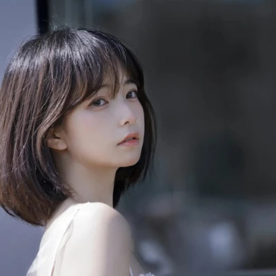 2025新款好看有气质的女生头像