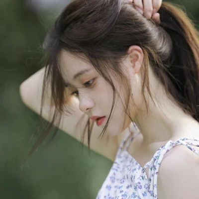 2025新款好看有气质的女生头像