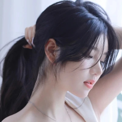 2025新款好看有气质的女生头像