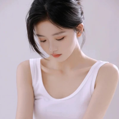 2025新款好看有气质的女生头像