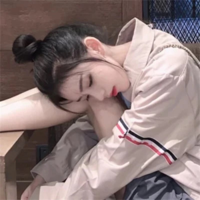 2025新款好看有气质的女生头像