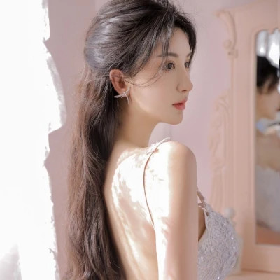 2025最新最火好看女生头像