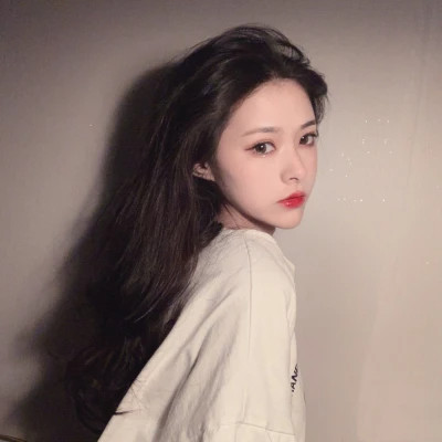 2025最新最火好看女生头像