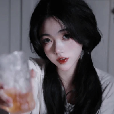 女生的微信头像最火爆2025