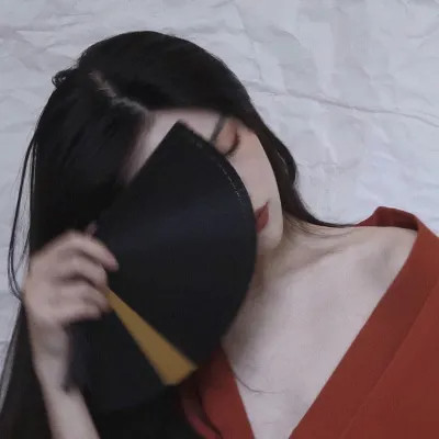 女生的微信头像最火爆2025