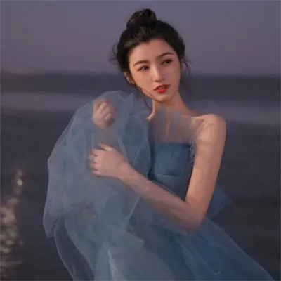 女生的微信头像最火爆2025