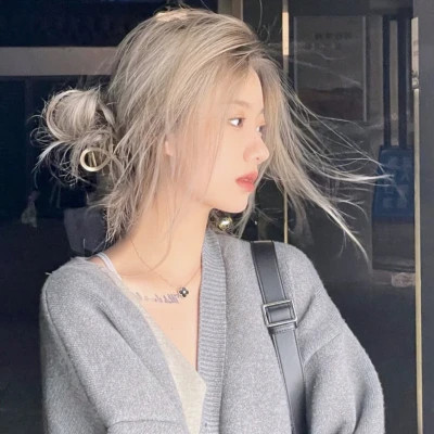 女生的微信头像最火爆2025