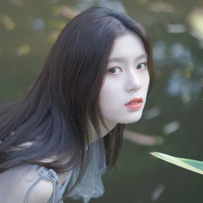 女生的微信头像最火爆2025